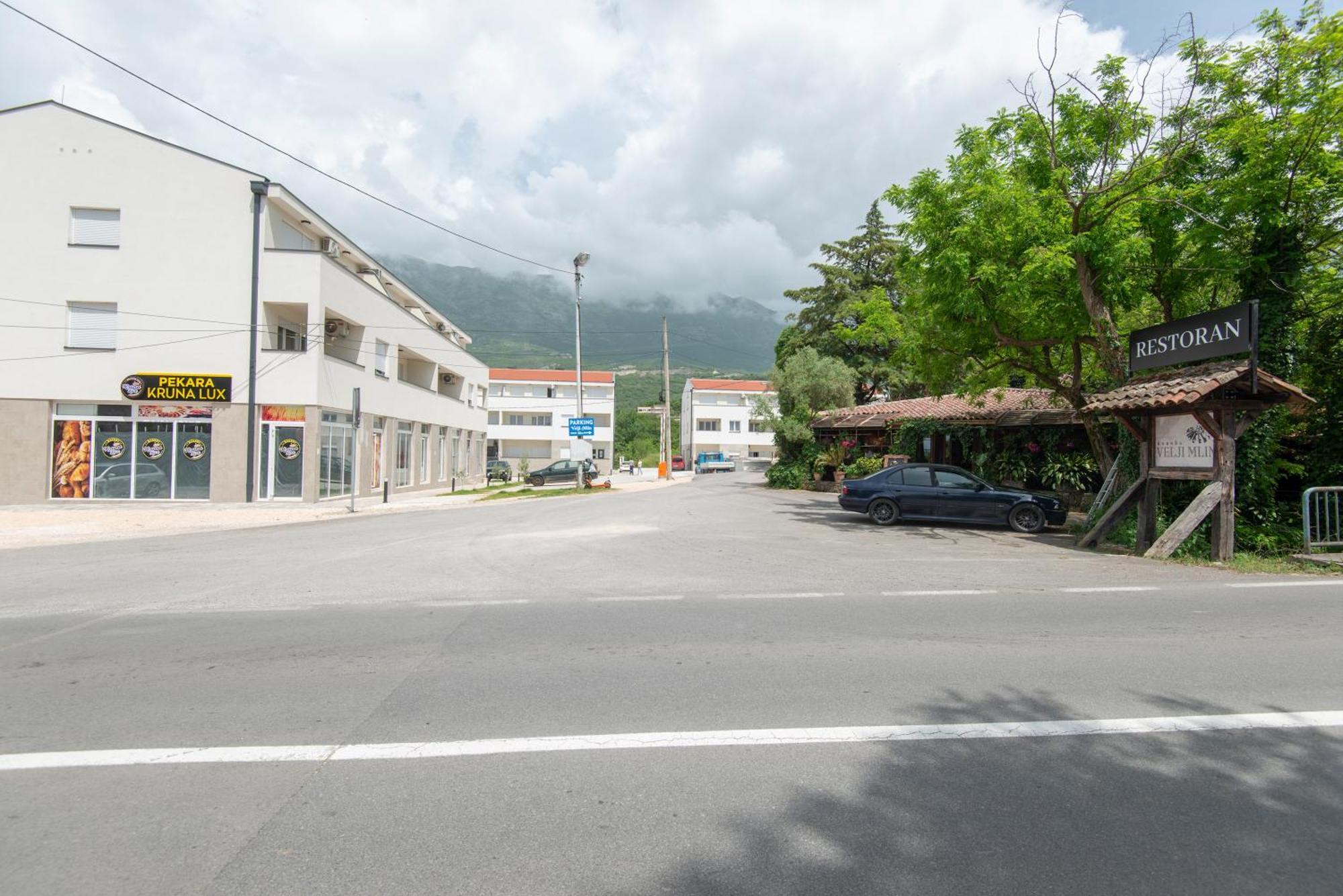 Al Mare Apartments Kotor Luaran gambar