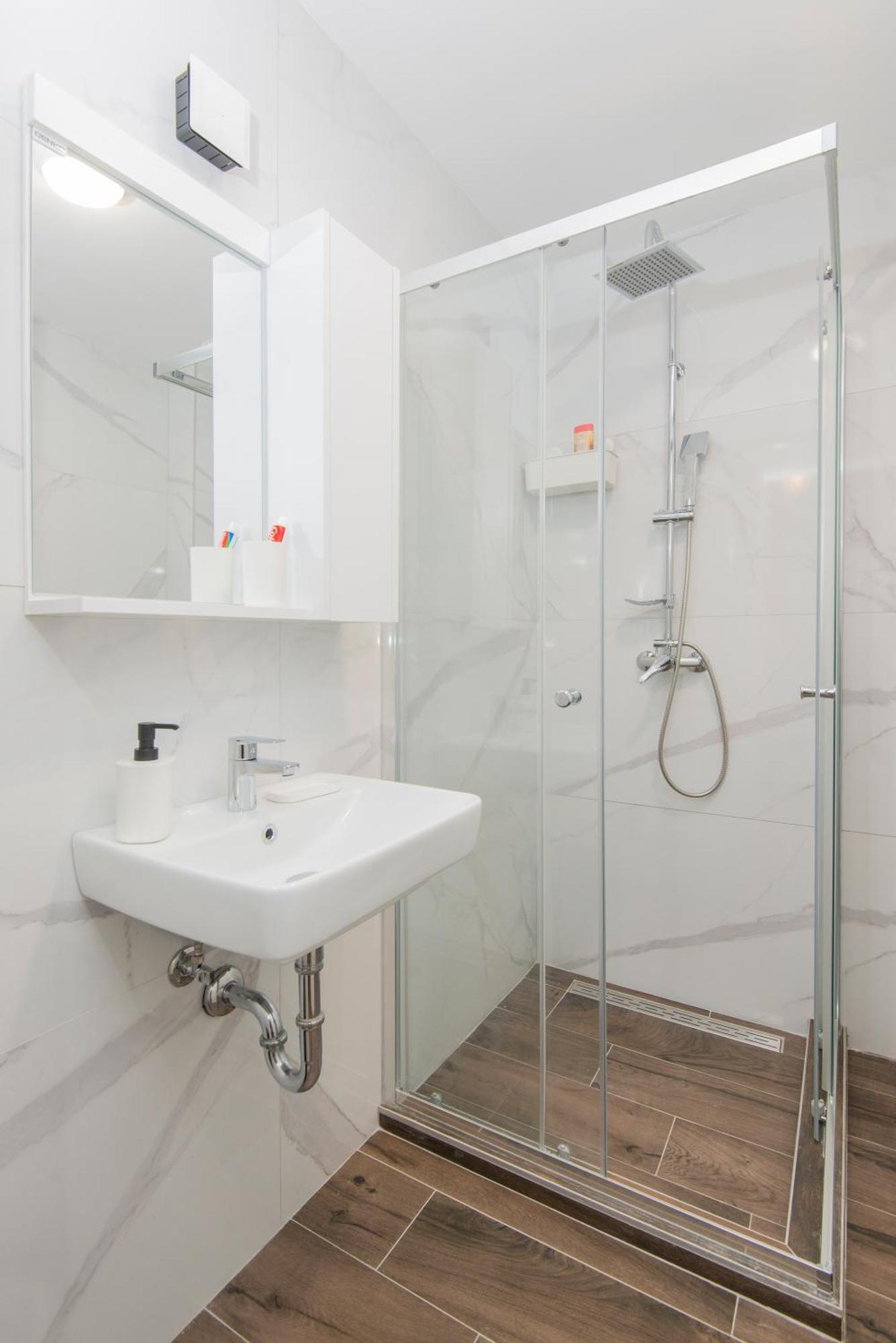 Al Mare Apartments Kotor Luaran gambar