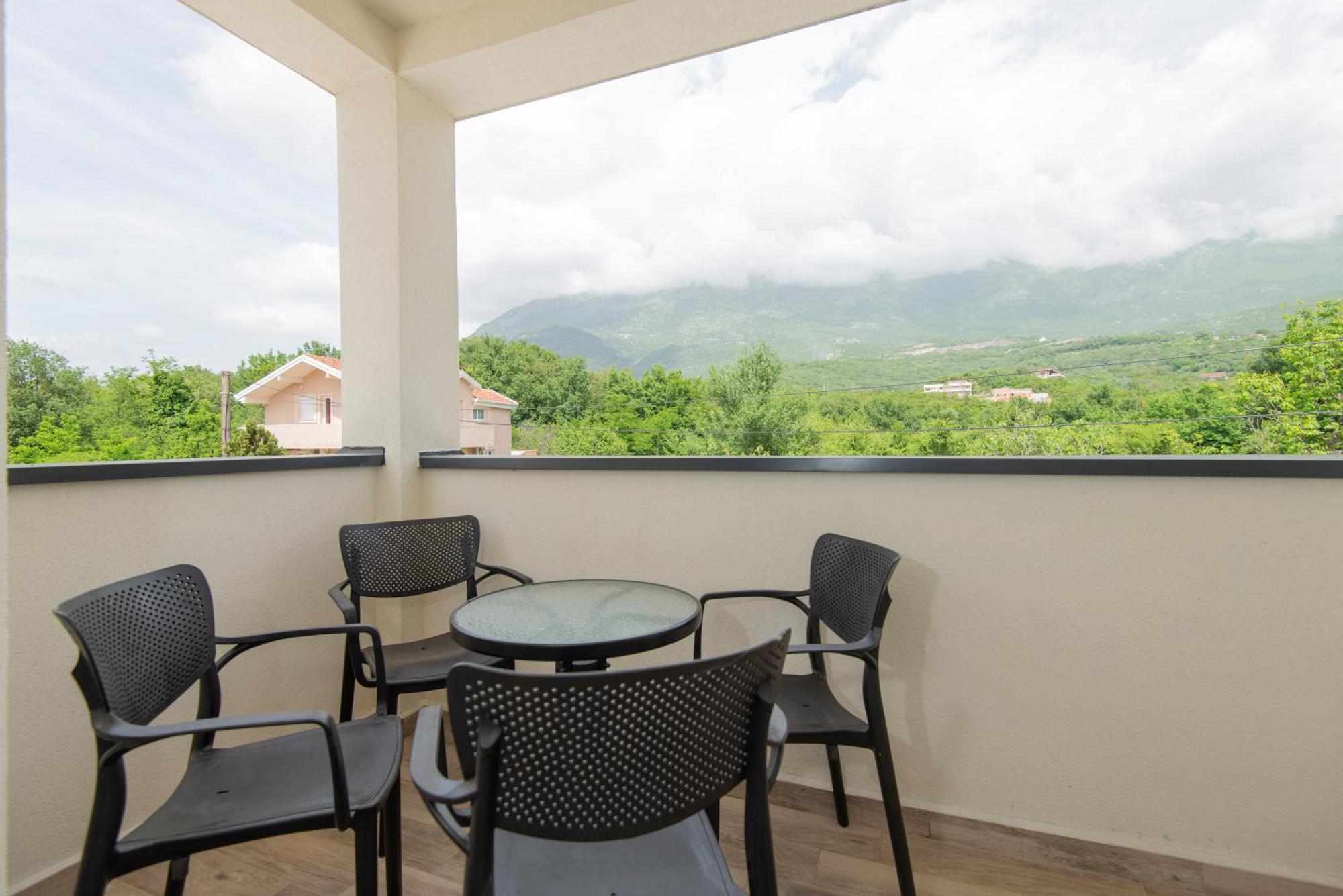 Al Mare Apartments Kotor Luaran gambar